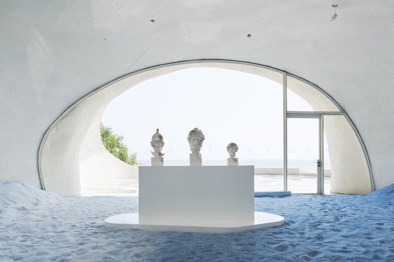 率先走進展覽「Daniel Arsham: Sands of Time」