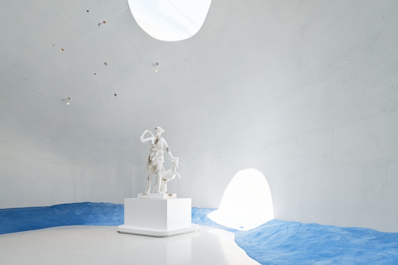 率先走進展覽「Daniel Arsham: Sands of Time」