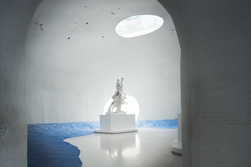 率先走進展覽「Daniel Arsham: Sands of Time」