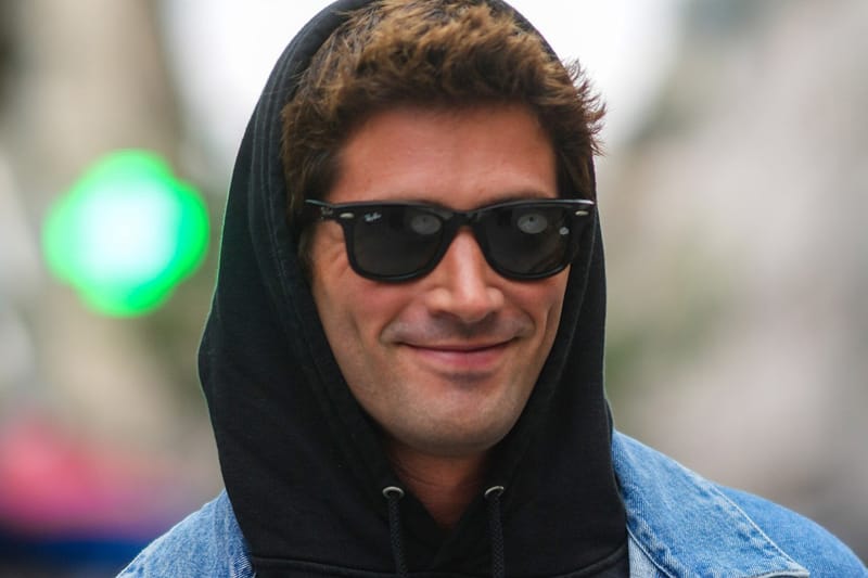 Facebook 官方確認正在著手研發與 Ray-Ban 的「AR 智能眼鏡」