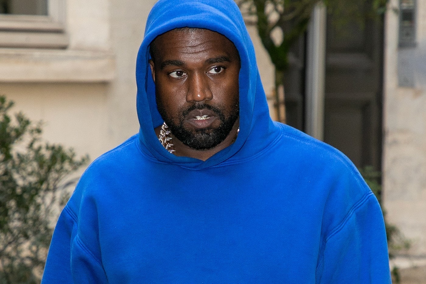 Kanye West 疑似著用全新 YEEZY x Gap 聯名設計