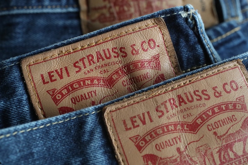 Levi Strauss & Co. 第二季度財報顯示淨利潤增長 75%