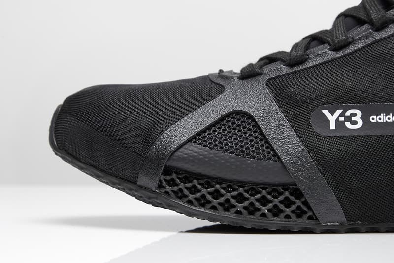 Y-3 推出全新 4D IOW Runner 系列鞋款