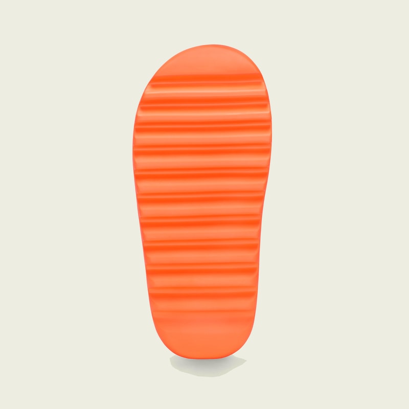 夏季限定！adidas YEEZY SLIDE 最新配色系列上架情報公開