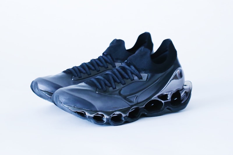 空山基 x Mizuno WAVE PROPHECY SORAYAMA 全新配色正式發佈