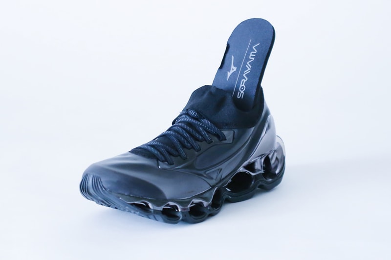 空山基 x Mizuno WAVE PROPHECY SORAYAMA 全新配色正式發佈