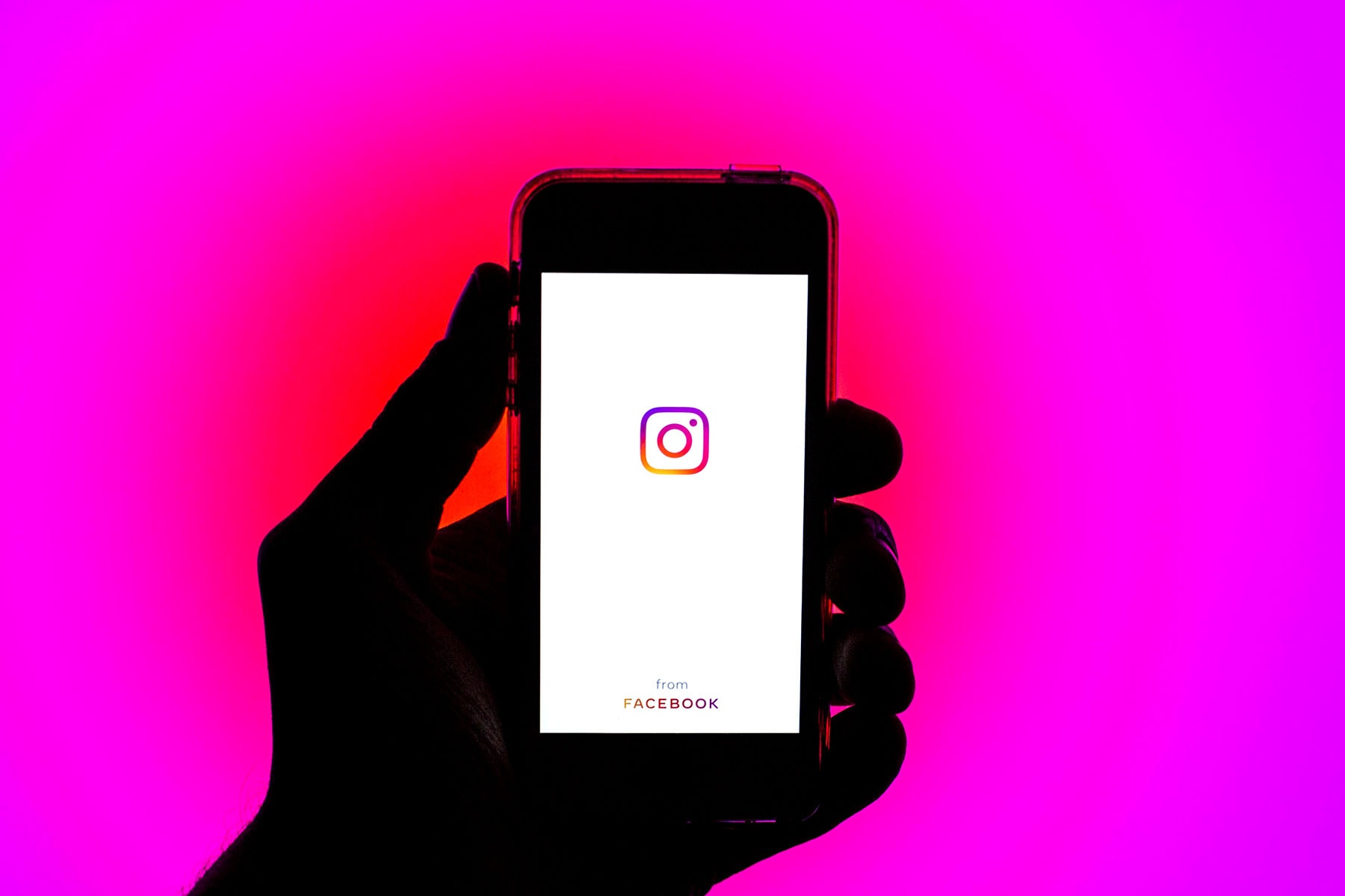 Instagram 即將移除「上滑連接」功能