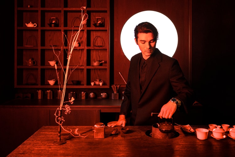 侘寂哲理體現出鳳小岳與 Tissot PRX 之間的沈靜美學