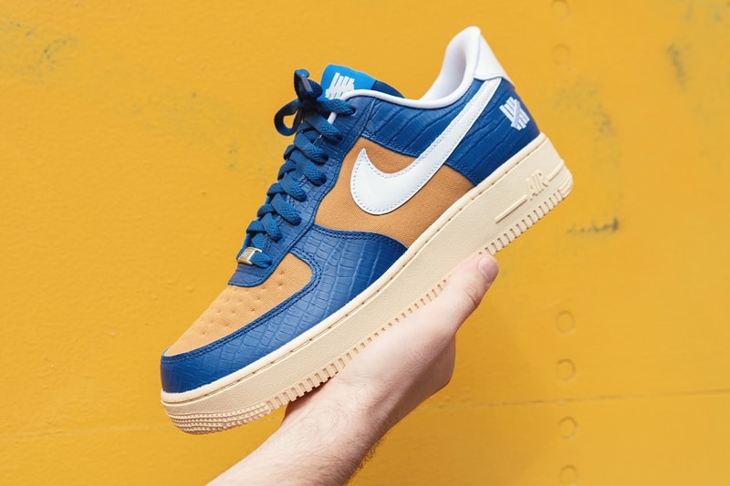 獨家近賞 UNDEFEATED x Nike Air Force 1「5 on It」全新配色「Court Blue/White/Goldtone」