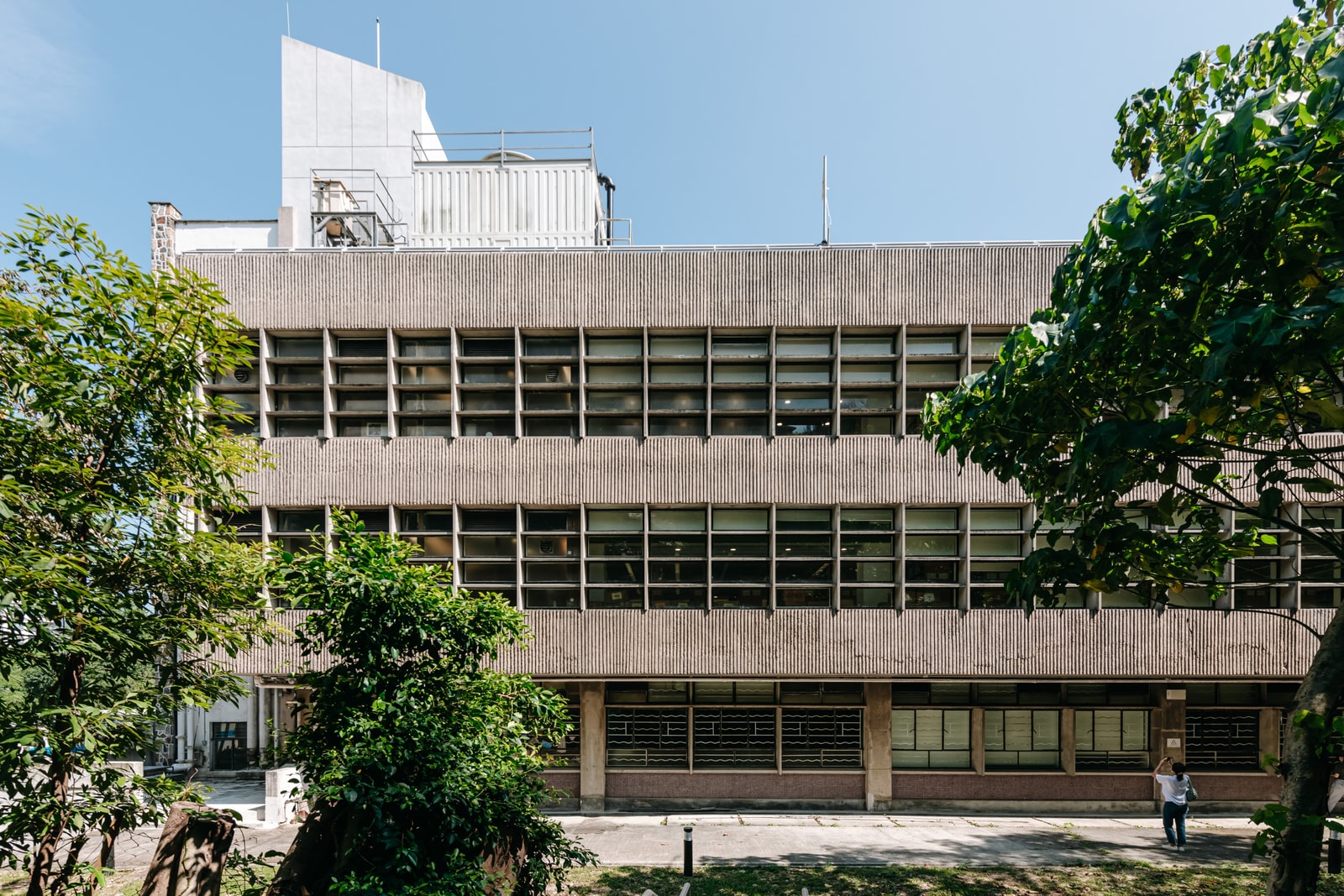 Brutalism 粗獷主義，香港建築師解說 Virgil Abloh 的設計語言
