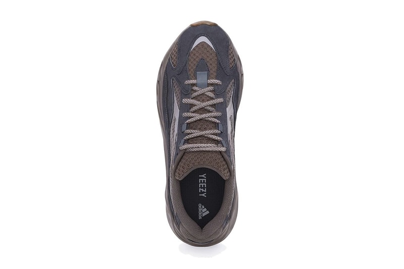 adidas YEEZY BOOST 700 V2 最新配色「Mauve」官方圖輯、發售日期正式曝光