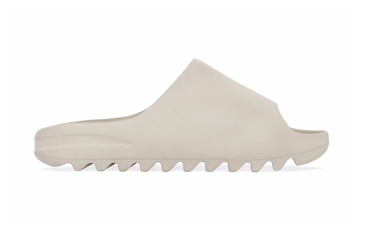 adidas YEEZY SLIDE 人氣配色「Pure」、「Soot」正式補貨上架