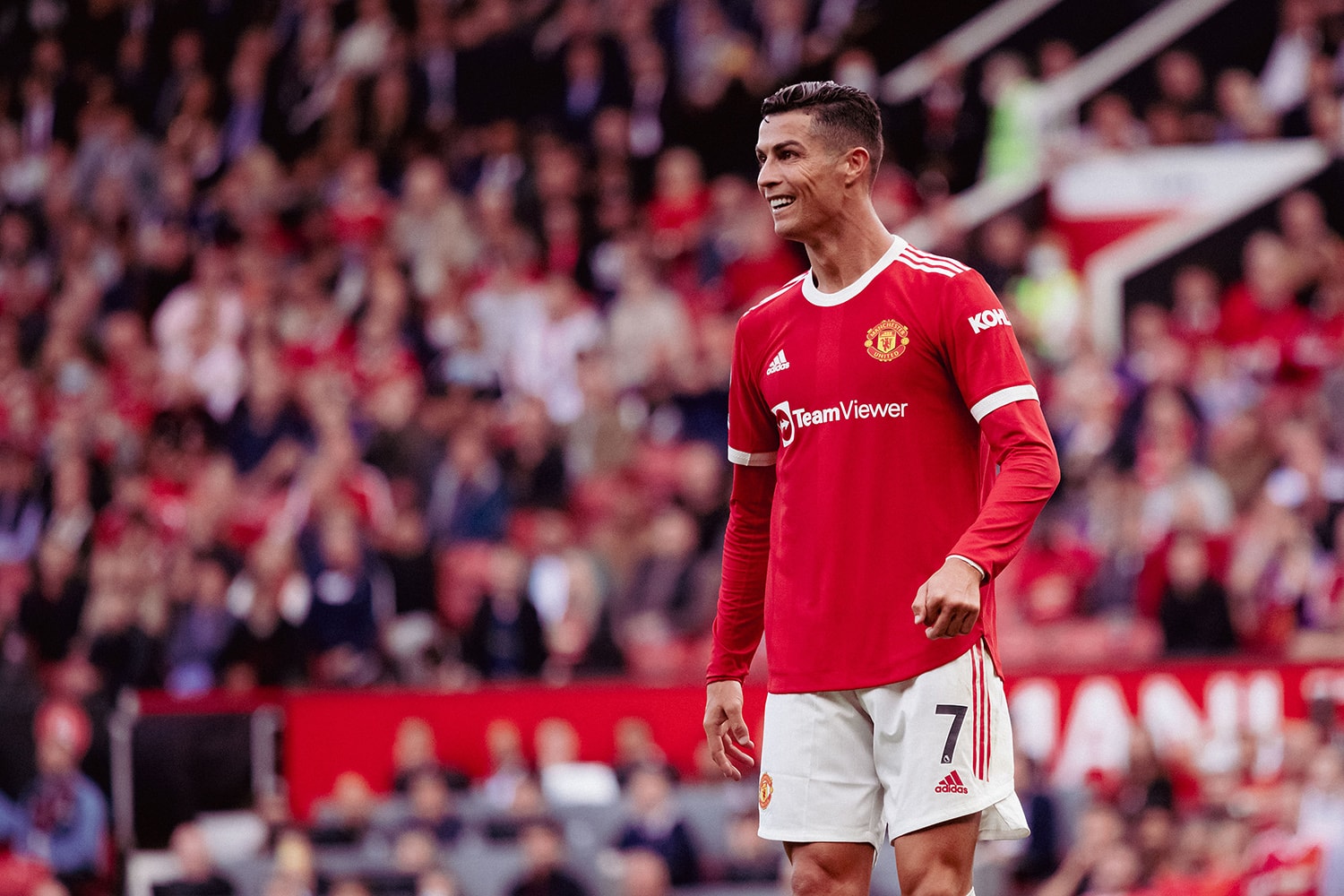 Cristiano Ronaldo 重返老東家 Manchester United 首秀梅開二度 助球隊贏球