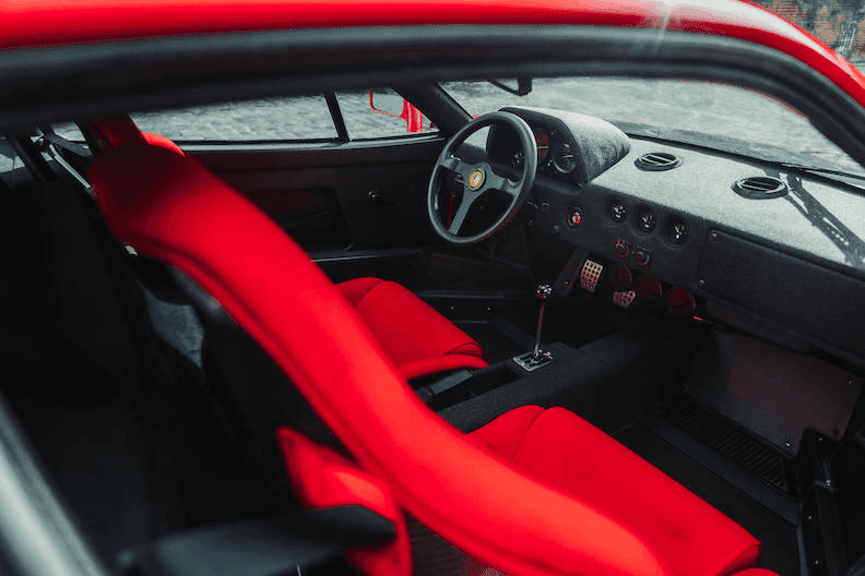 極罕有完美車況 1989 年 Ferrari F40 Berlinetta 現正展開拍賣