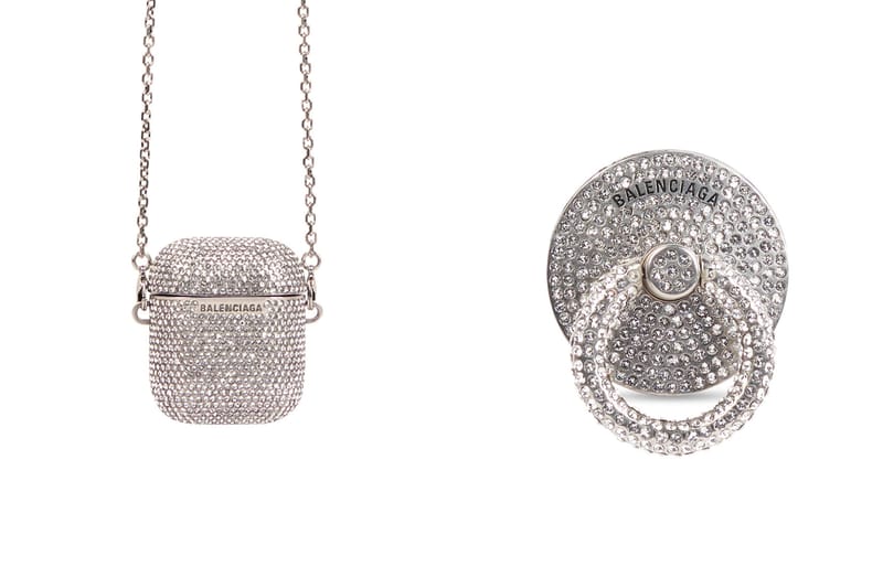 Balenciaga 水鑽 AirPods 保護殼與指環支架正式登場