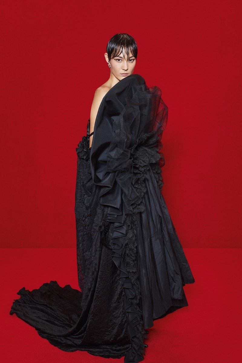 「模糊化」的街頭正裝｜Balenciaga 2022 春夏系列正式登場