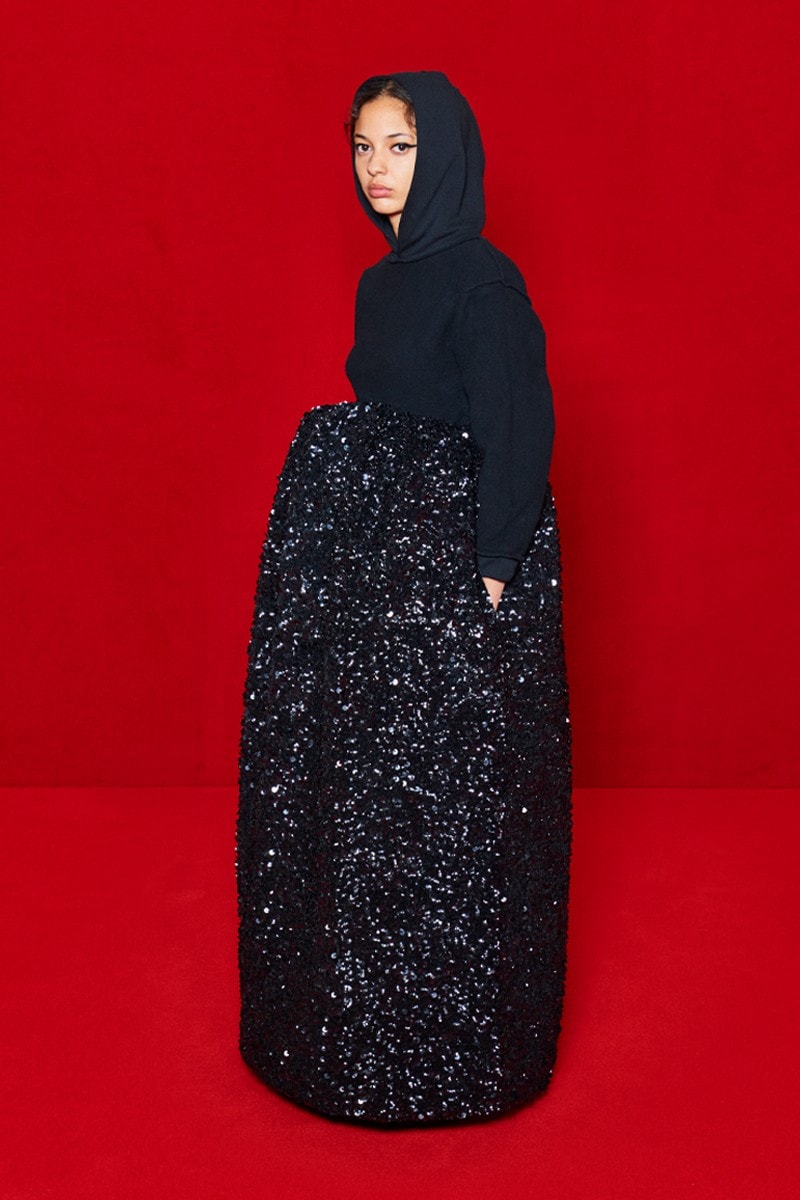 「模糊化」的街頭正裝｜Balenciaga 2022 春夏系列正式登場