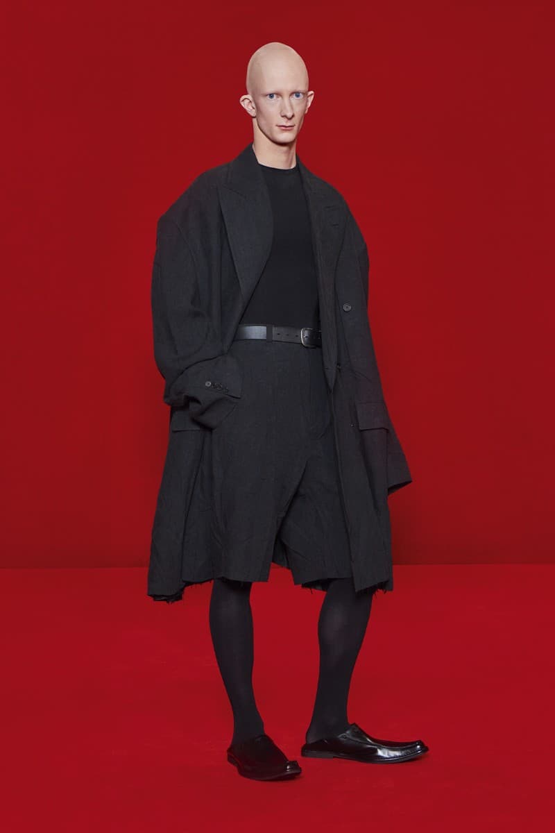 「模糊化」的街頭正裝|Balenciaga 2022 春夏系列正式登場