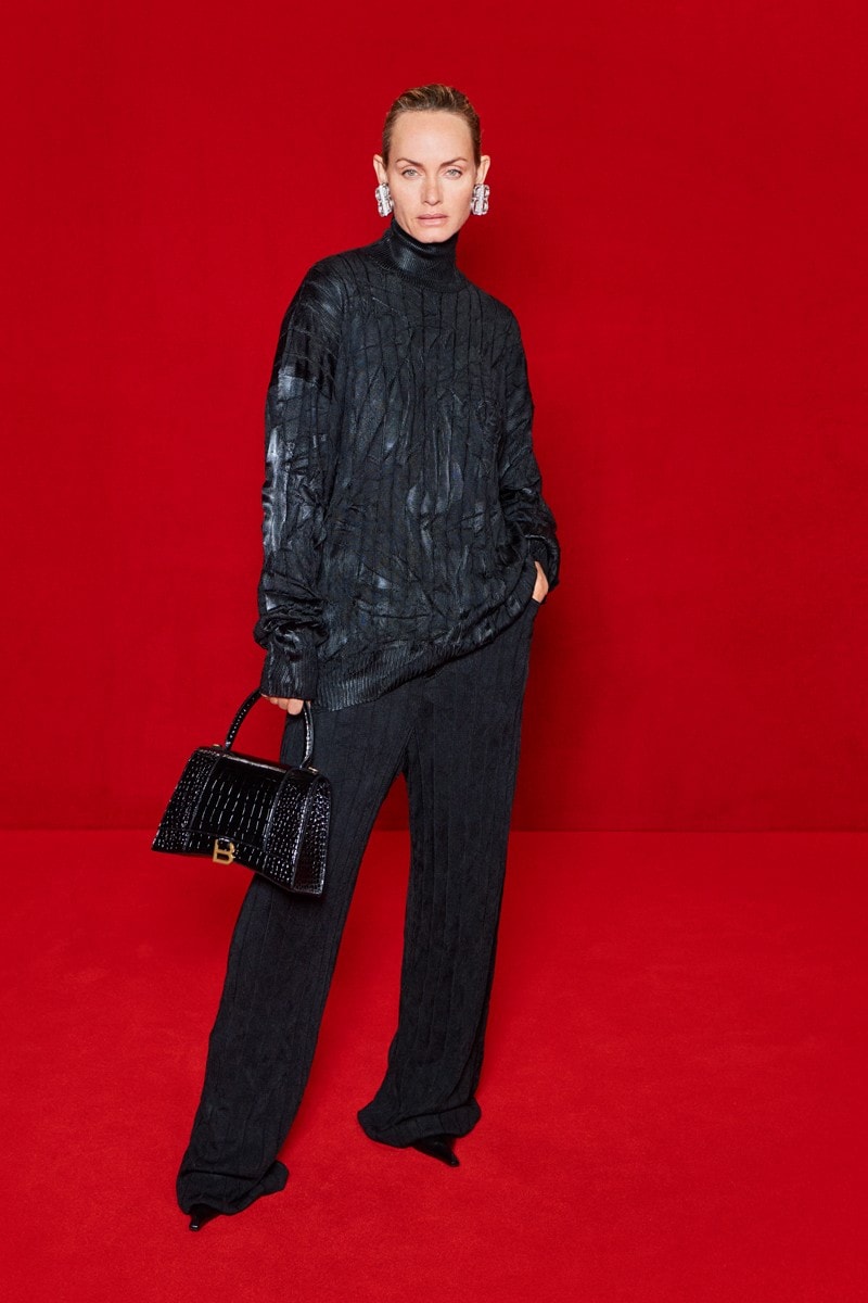 「模糊化」的街頭正裝｜Balenciaga 2022 春夏系列正式登場