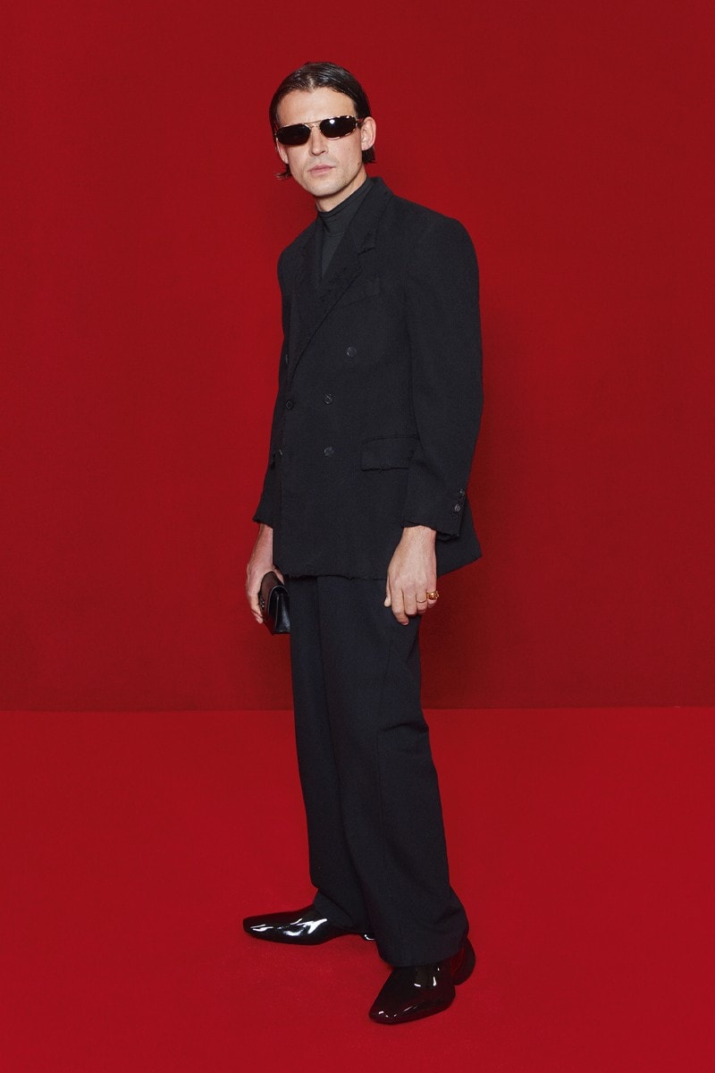 「模糊化」的街頭正裝｜Balenciaga 2022 春夏系列正式登場