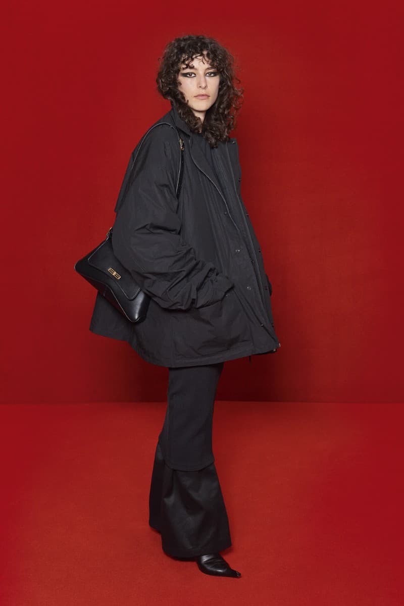「模糊化」的街頭正裝|Balenciaga 2022 春夏系列正式登場