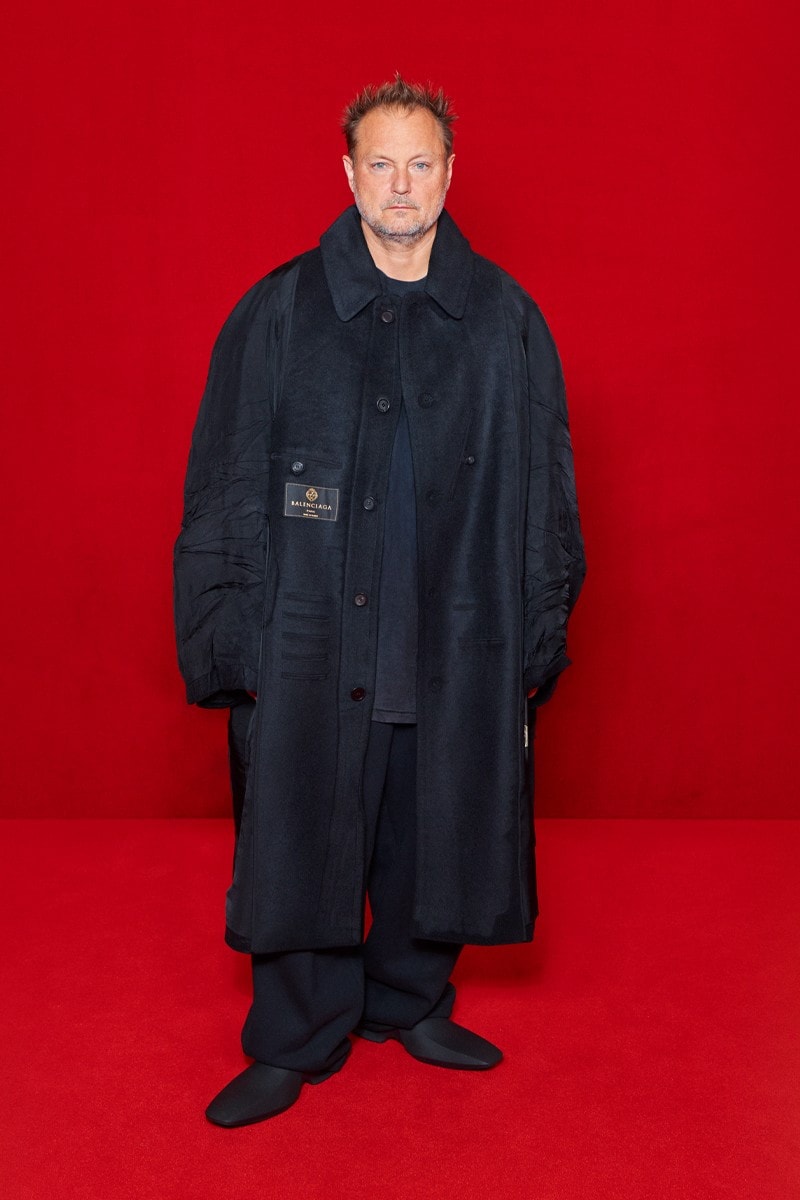 「模糊化」的街頭正裝｜Balenciaga 2022 春夏系列正式登場