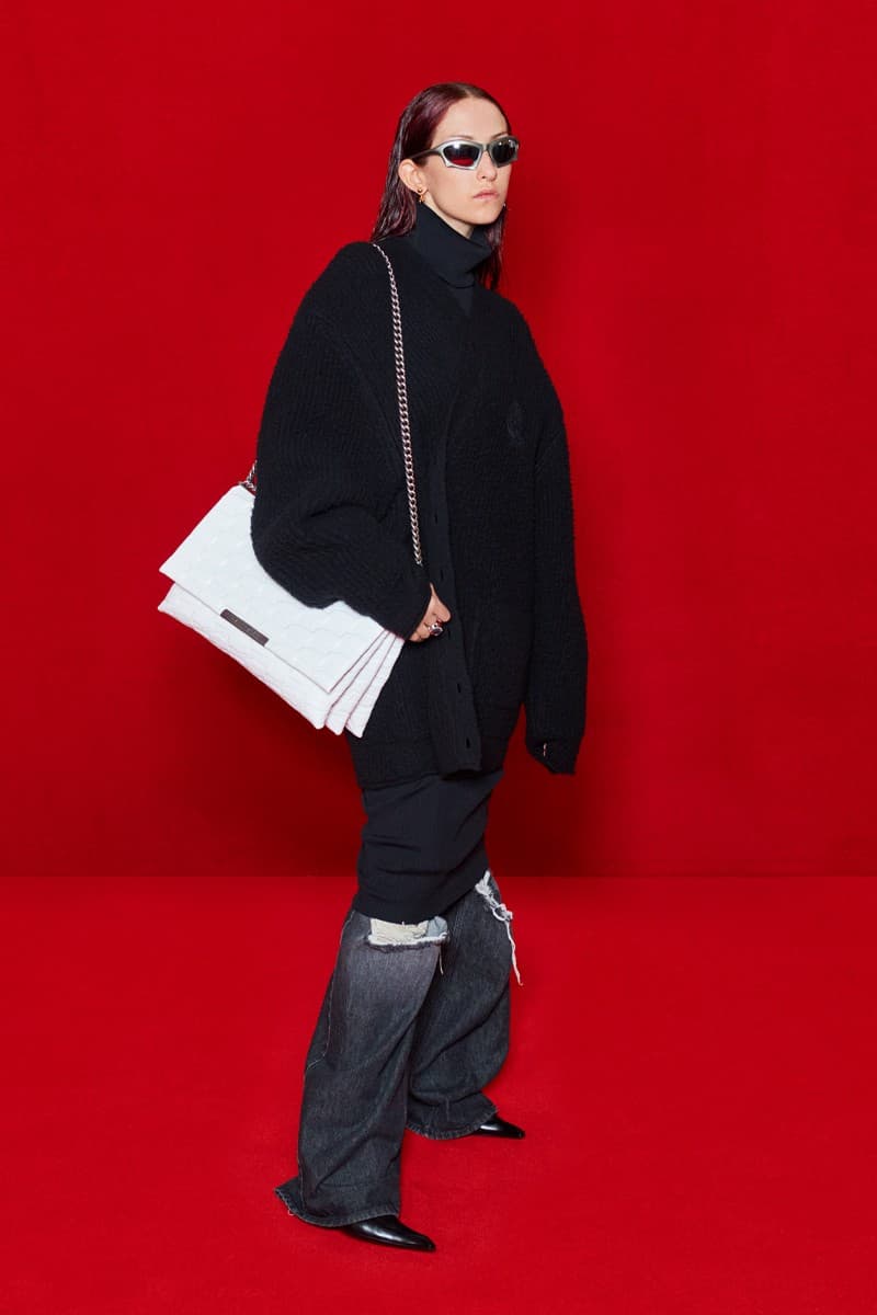 「模糊化」的街頭正裝|Balenciaga 2022 春夏系列正式登場
