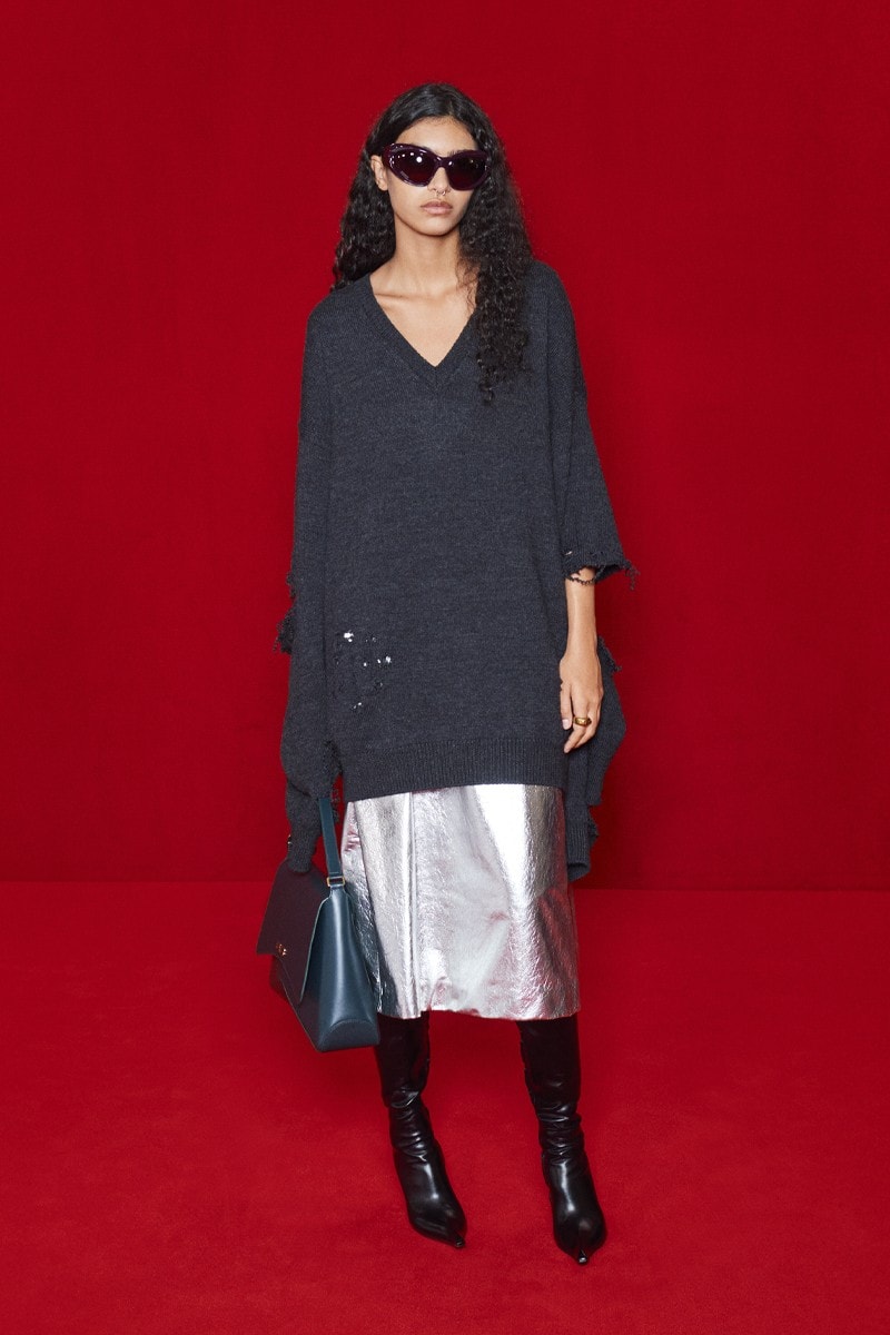 「模糊化」的街頭正裝｜Balenciaga 2022 春夏系列正式登場