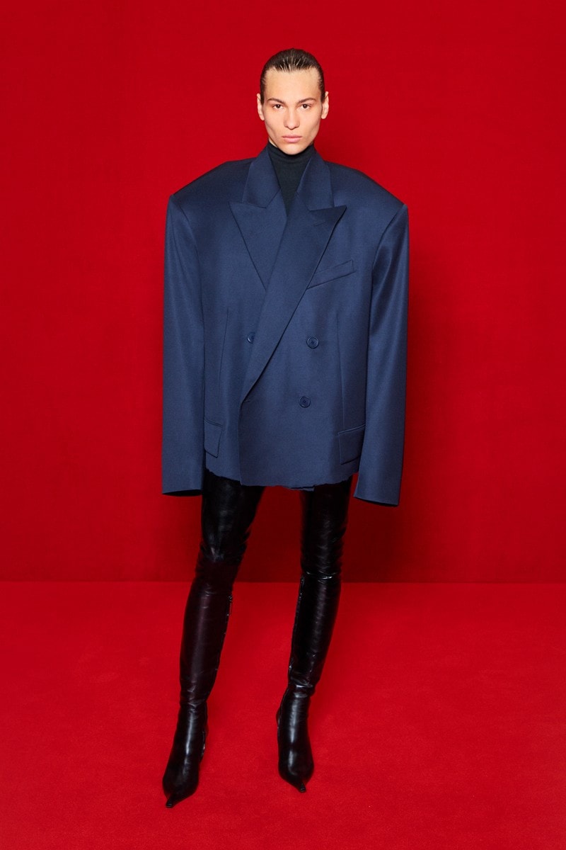 「模糊化」的街頭正裝｜Balenciaga 2022 春夏系列正式登場