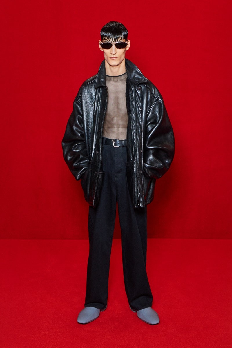 「模糊化」的街頭正裝｜Balenciaga 2022 春夏系列正式登場