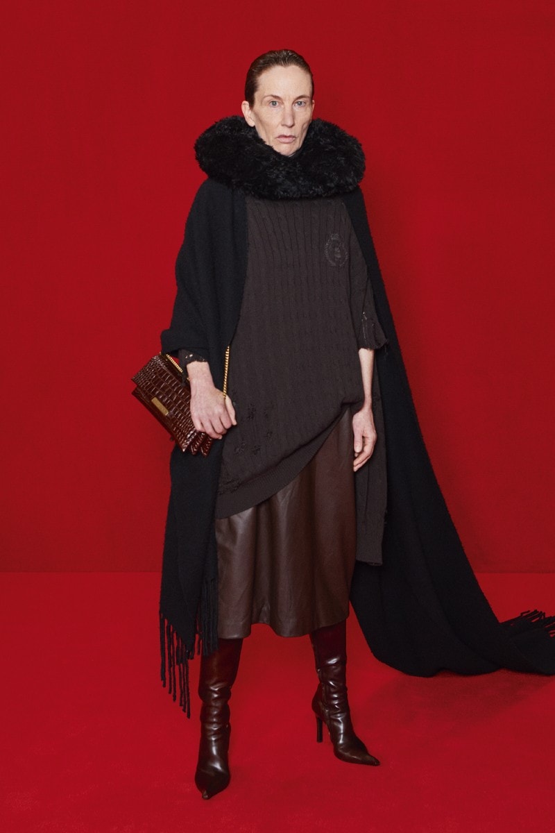 「模糊化」的街頭正裝｜Balenciaga 2022 春夏系列正式登場