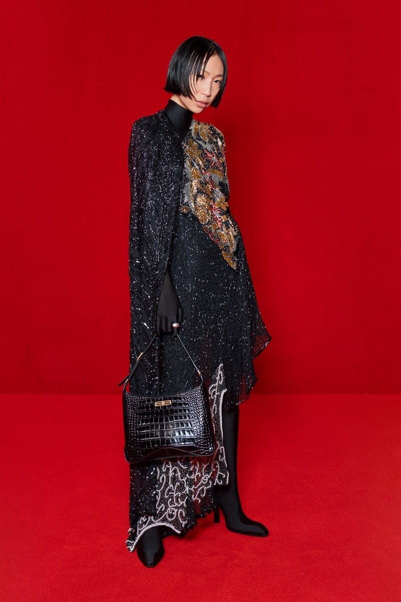 「模糊化」的街頭正裝｜Balenciaga 2022 春夏系列正式登場