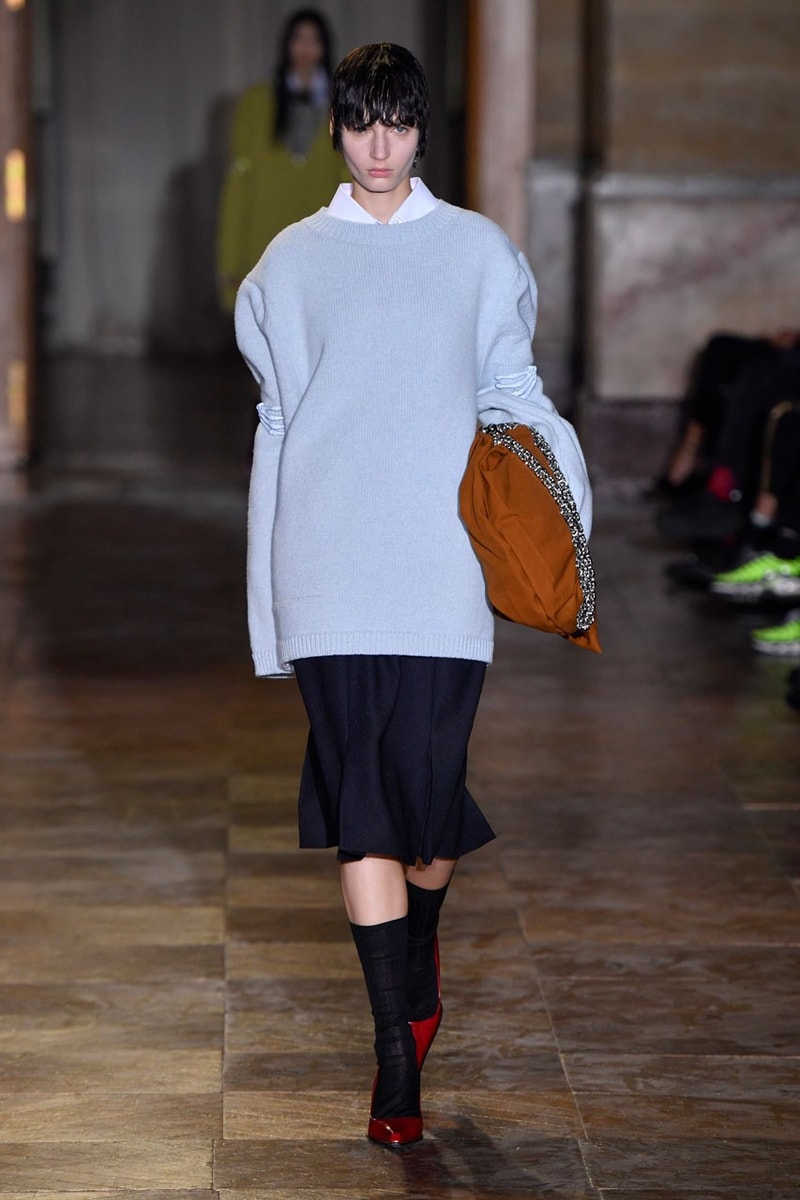 Raf Simons 2022 春夏系列大秀正式登場