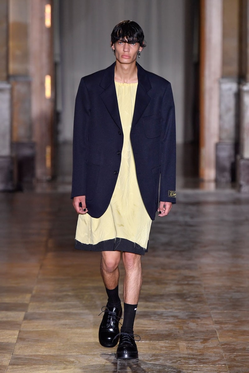 Raf Simons 2022 春夏系列大秀正式登場