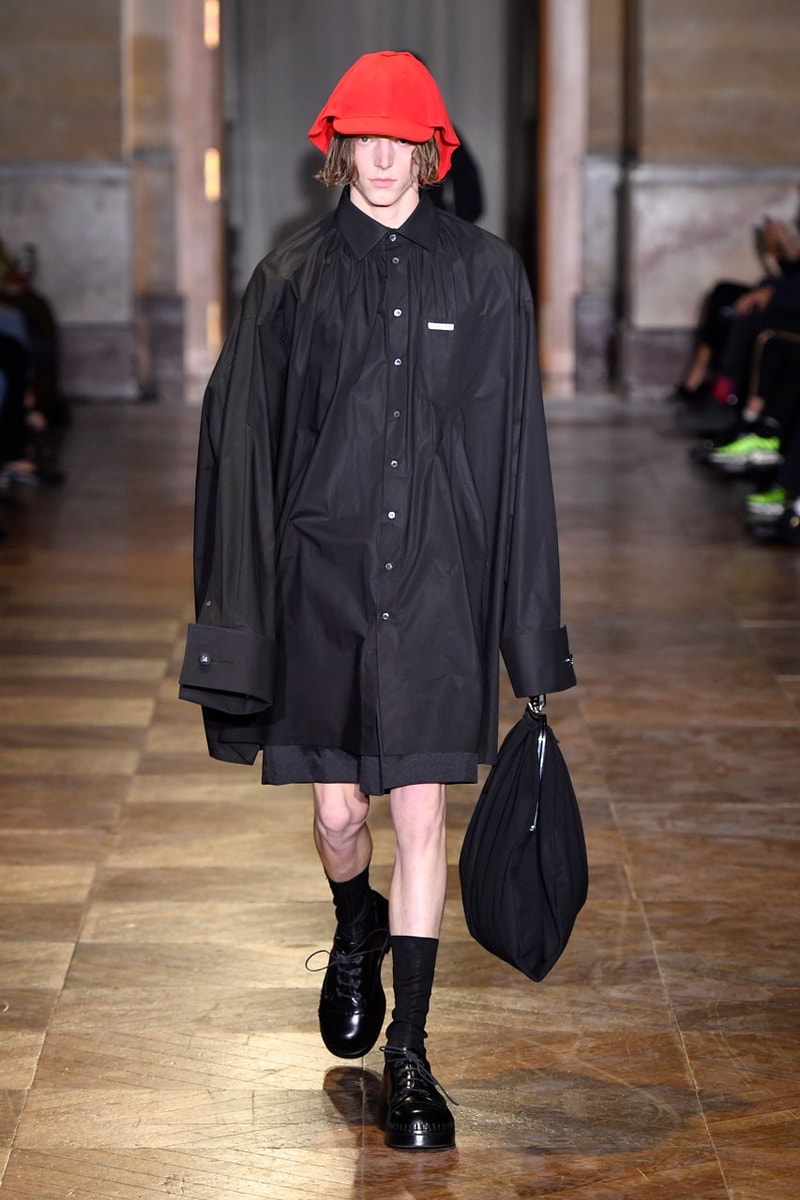 Raf Simons 2022 春夏系列大秀正式登場