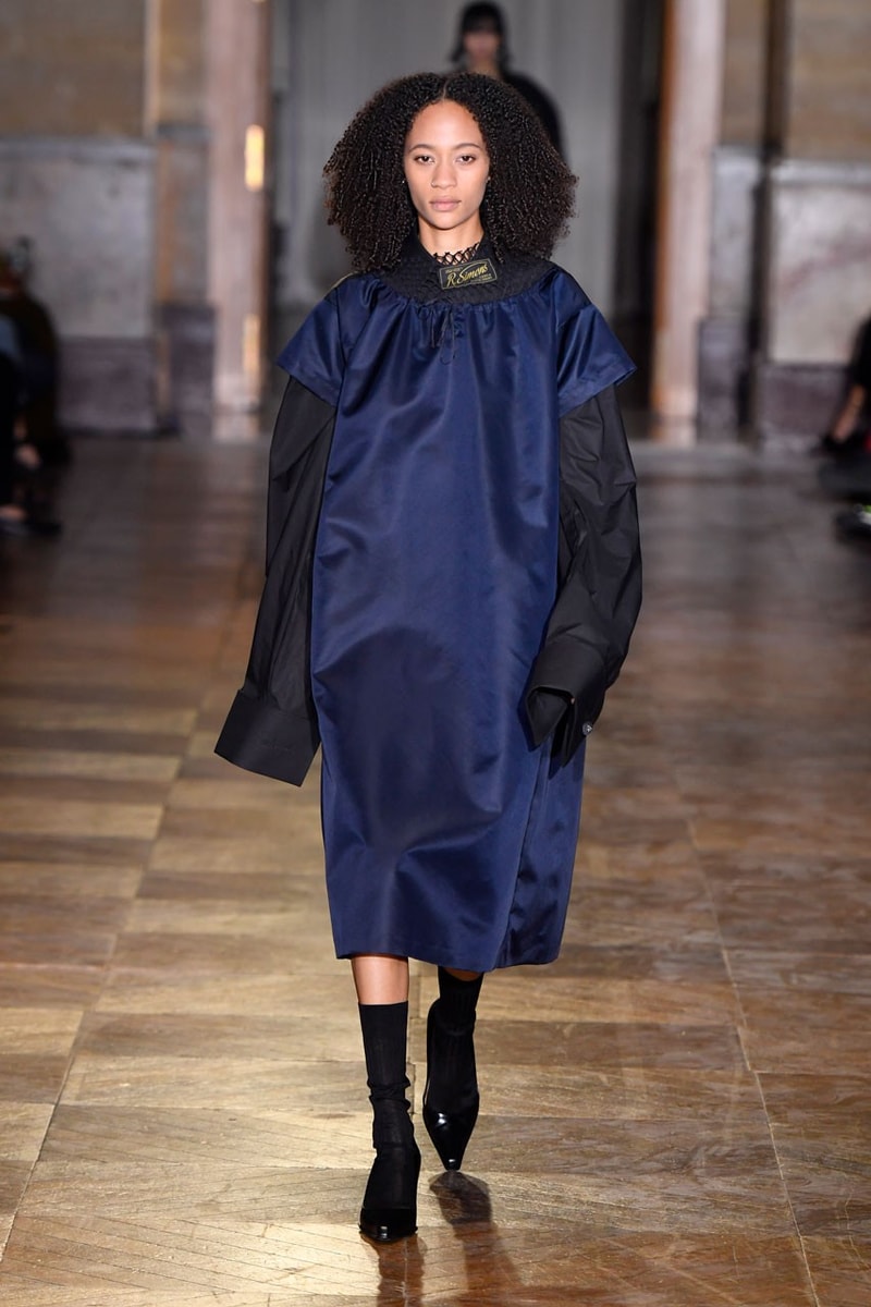 Raf Simons 2022 春夏系列大秀正式登場