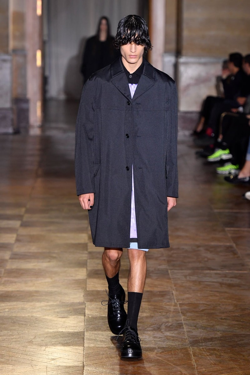 Raf Simons 2022 春夏系列大秀正式登場
