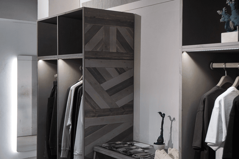 走進 LAKH 全新「Living In Grey」期間限定店