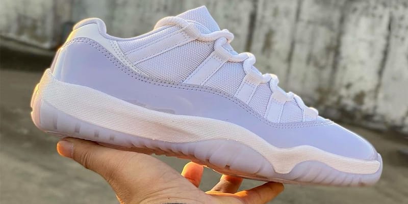 air jordan 11 low pure violet