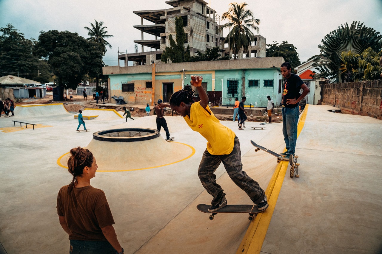 Off-White™ 攜手 Daily Paper 打造迦納首個滑板公園