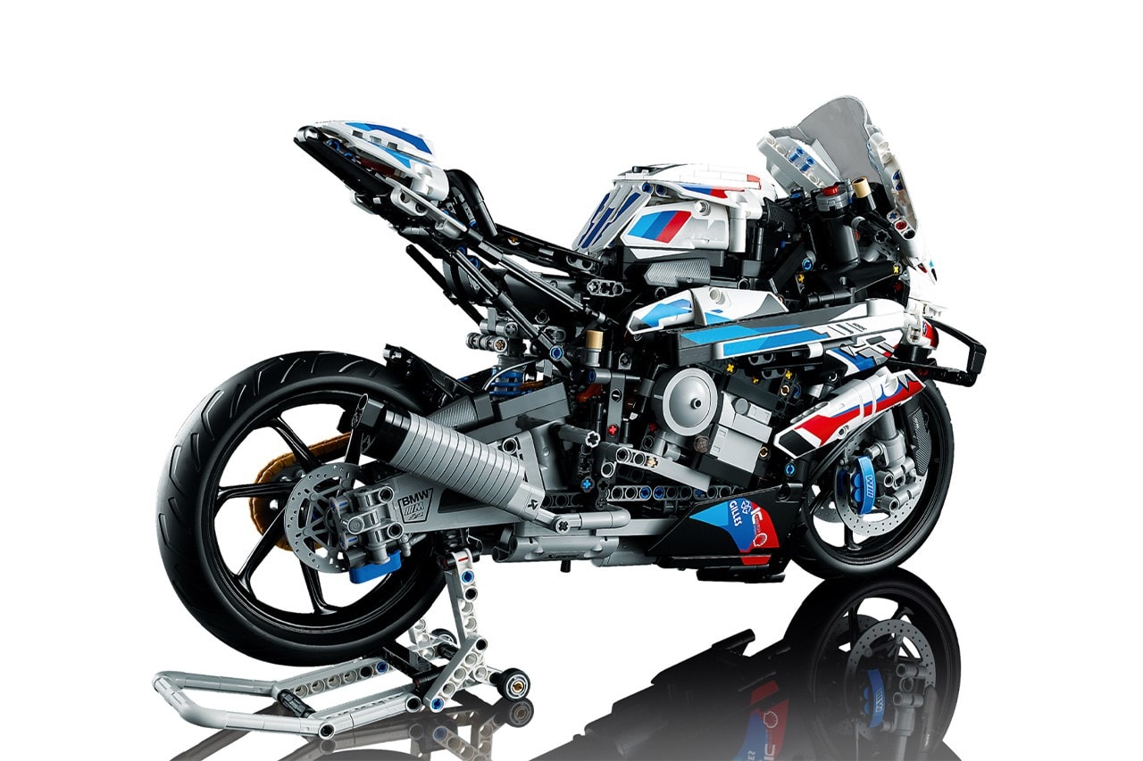 LEGO Technic 實體化 BMW Motorrad M 1000 RR 積木模型