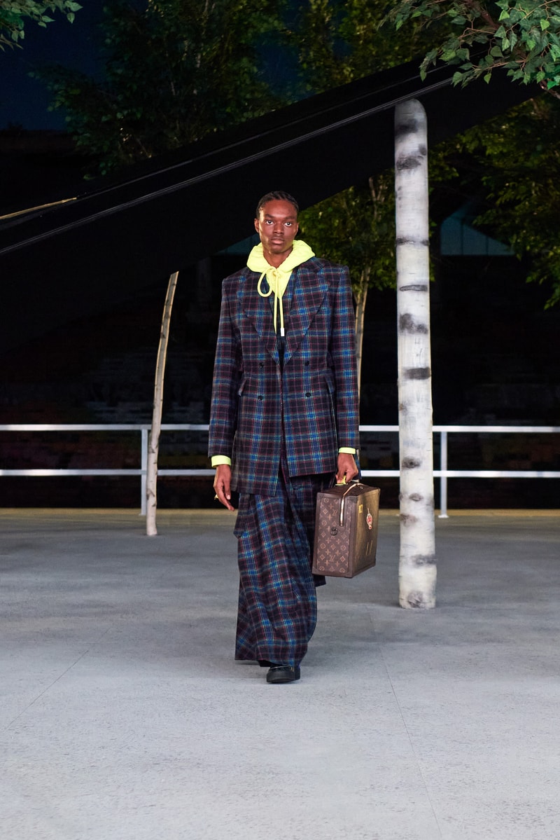 Louis Vuitton 於邁阿密舉辦 2022 春夏男裝系列大秀