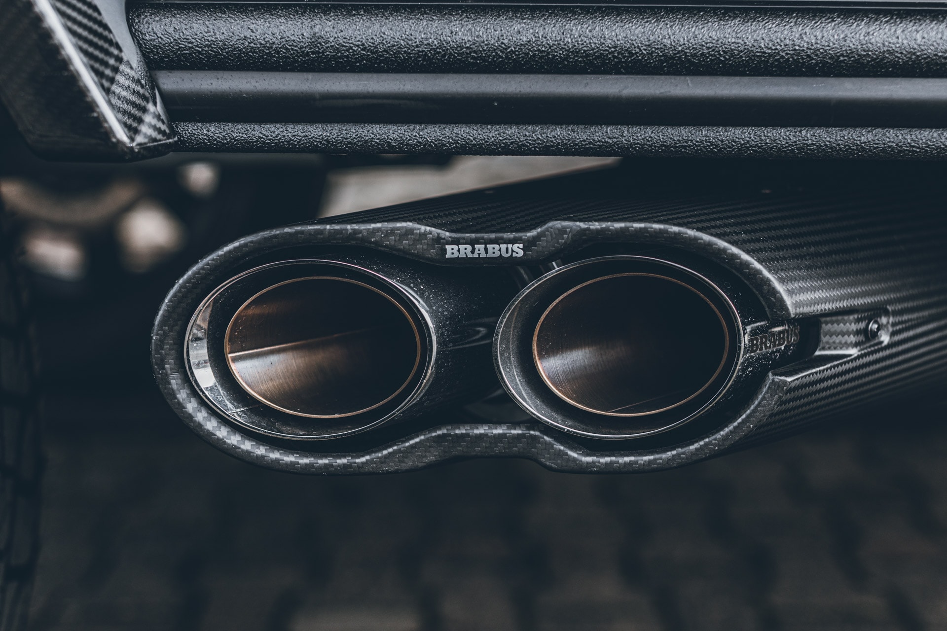 Brabus 發表全新「極黑化」Mercedes-AMG G63 貨卡改裝車型
