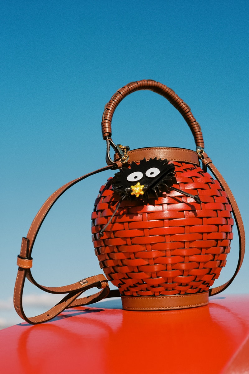 LOEWE x Studio Ghibli《神隱少女》最新聯乘系列正式登場