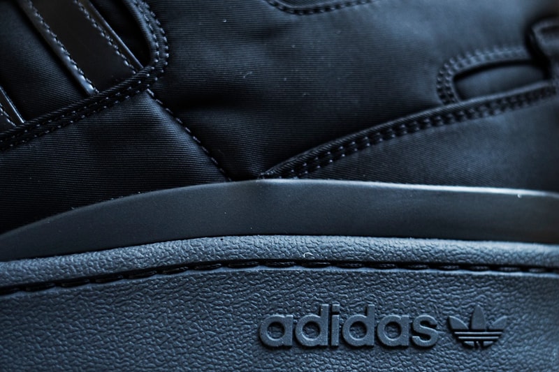 獨家近賞 Prada x adidas Originals Forum Low 全黑配色鞋款