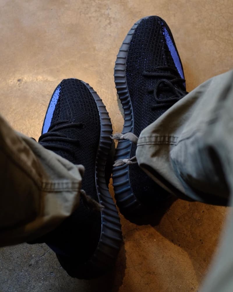 再次近賞 YEEZY BOOST 350 V2 最新配色「Dazzling Blue」清晰圖輯