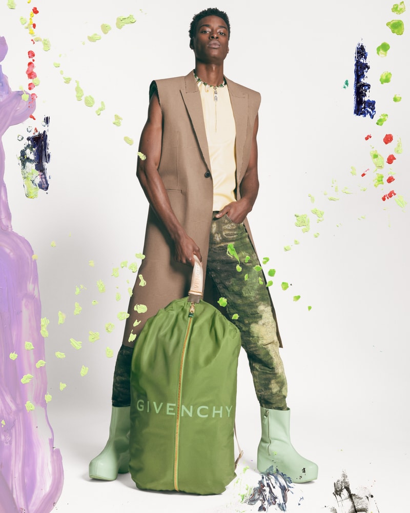 Givenchy 全新 2022 春夏系列詮釋時裝衝突美學