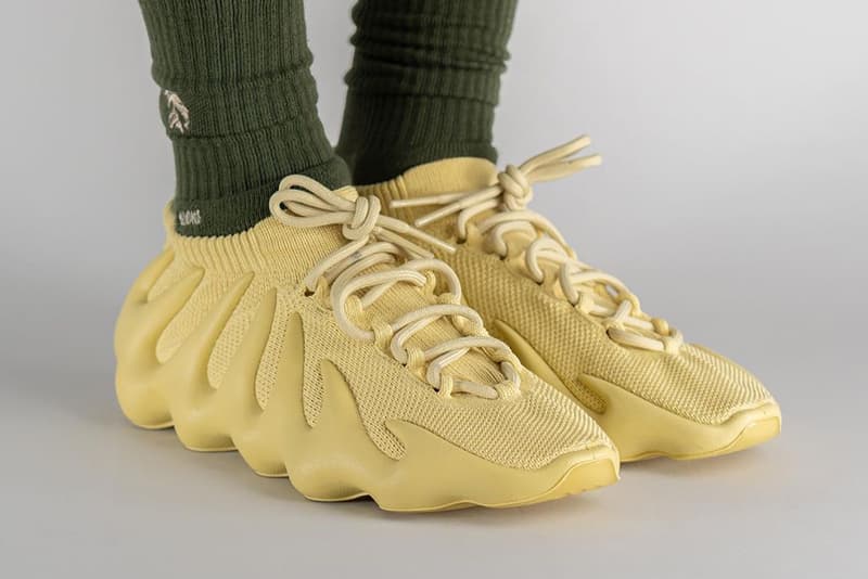 率先近賞 adidas YEEZY 450 全新配色「Sulfur」上腳圖輯