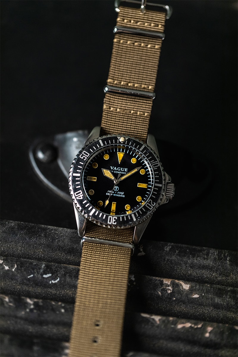 日本腕錶品牌 Vague Watch Co. 攜手 HOAX 復刻 70 年代英軍潛水錶款