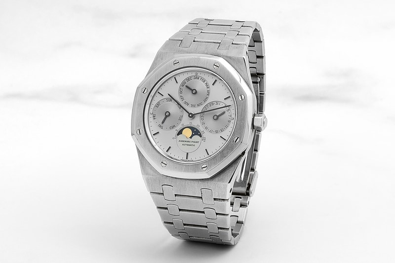 1985 年 Audemars Piguet Royal Oak 萬年曆錶款以高達 $20 萬美元拍賣成交